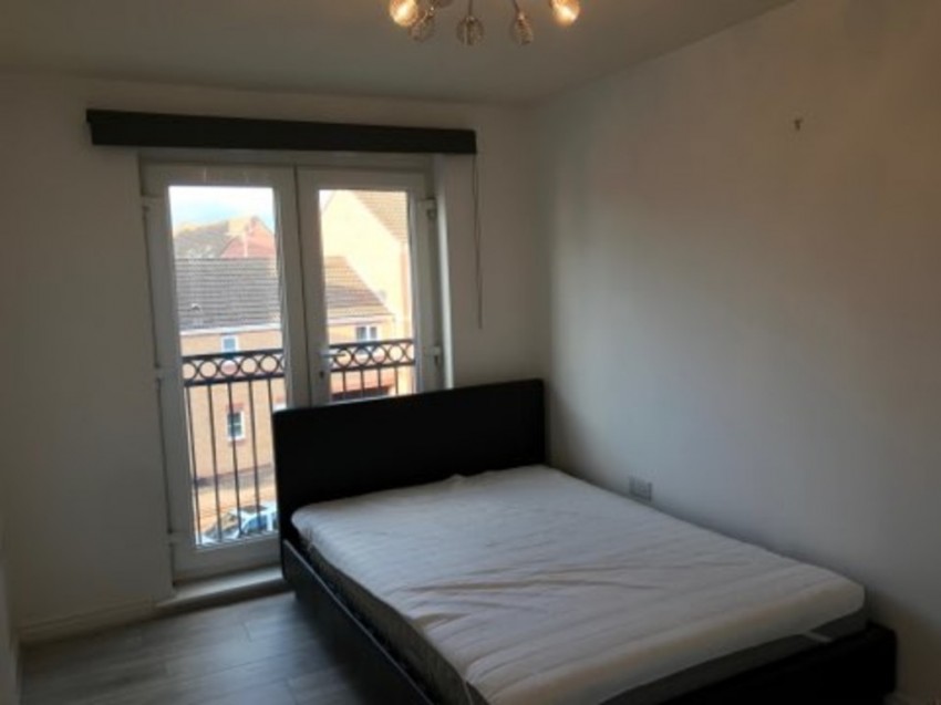 Images for Large 2 Bed city centre Flat Bills Included