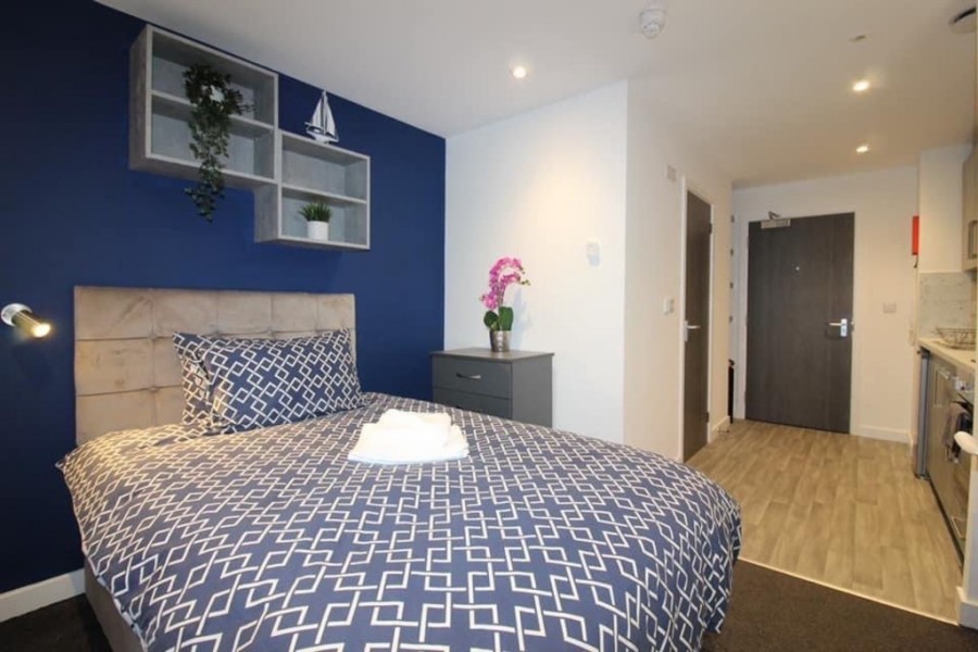 Images for Fantastic Studio Flats Book Today