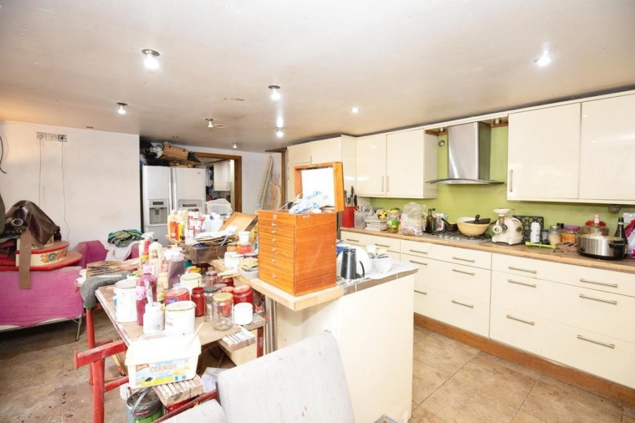 Images for In need of modernisation -Kenilworth