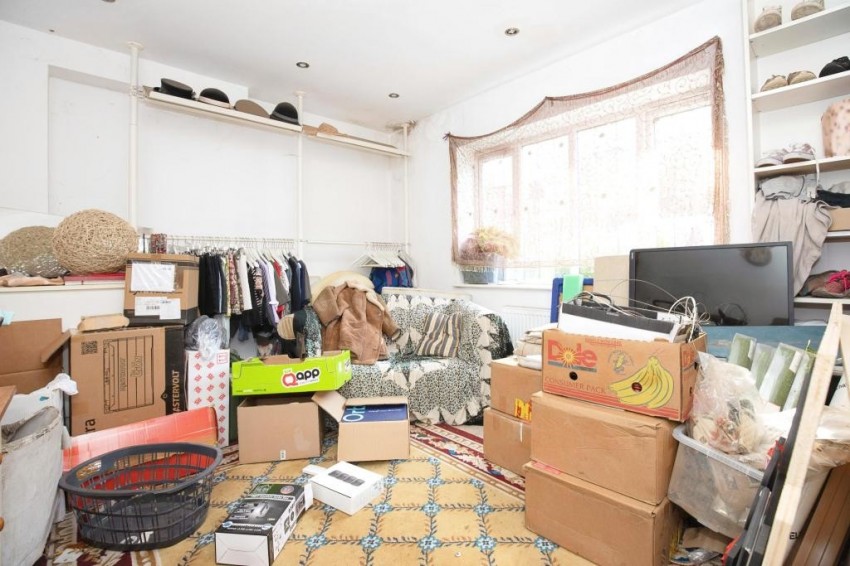 Images for In need of modernisation -Kenilworth