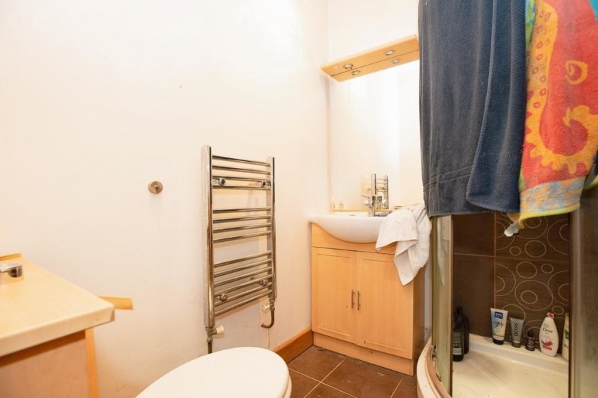 Images for In need of modernisation -Kenilworth