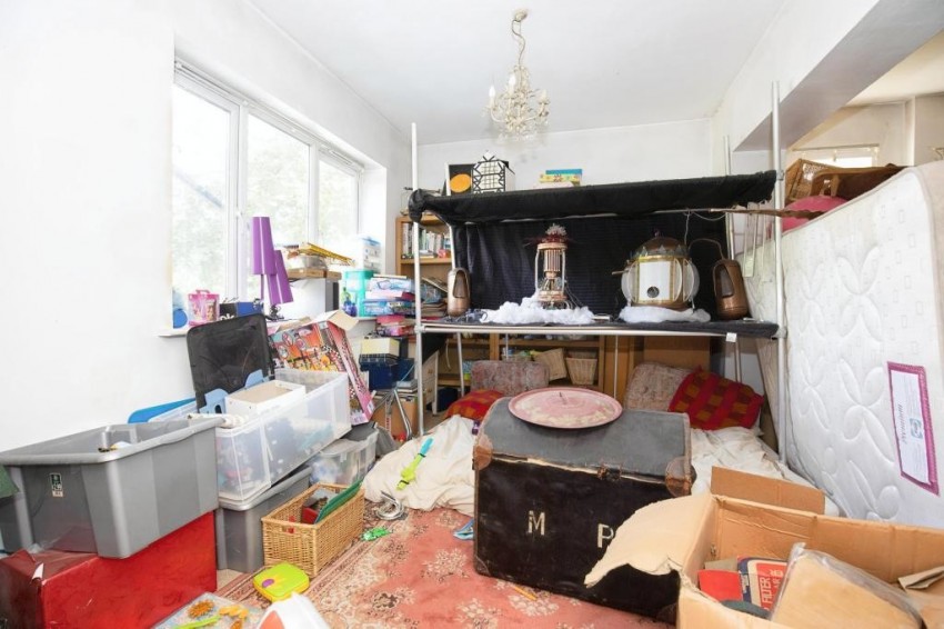 Images for In need of modernisation -Kenilworth