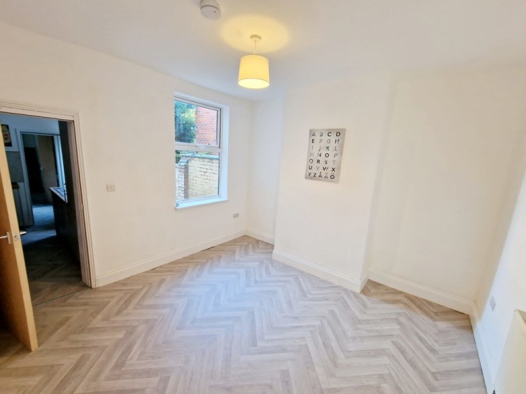 View Full Details for New 6 Bedroom 6 En-suite Spacious House