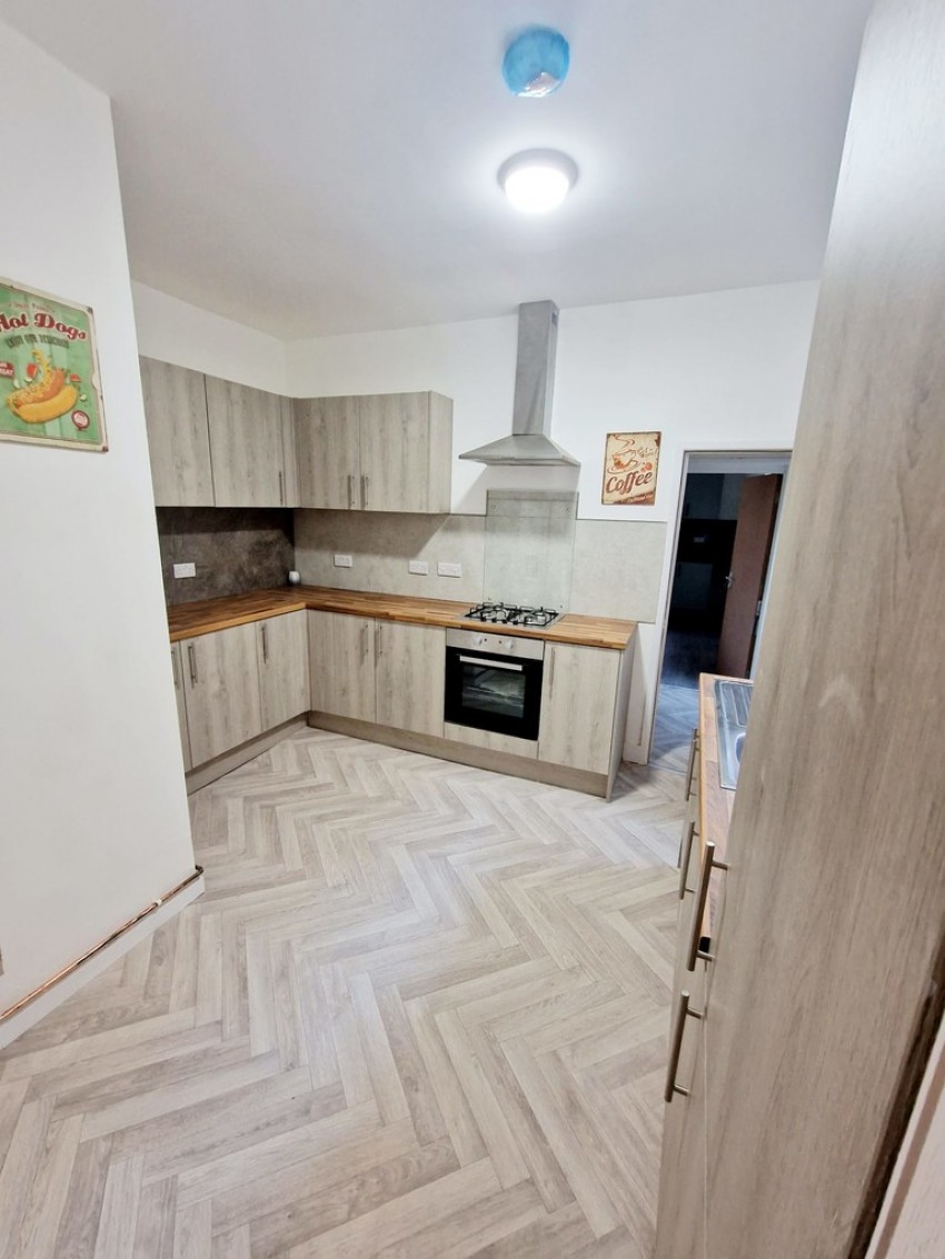 Images for New 6 Bedroom 6 En-suite Spacious House