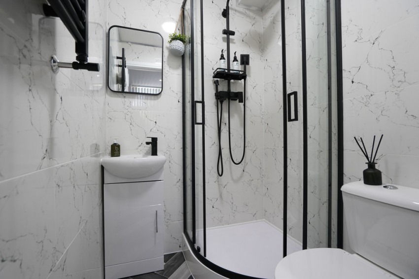 Images for 6 Bedroom 6 En-Suite HMO Property - Brand New