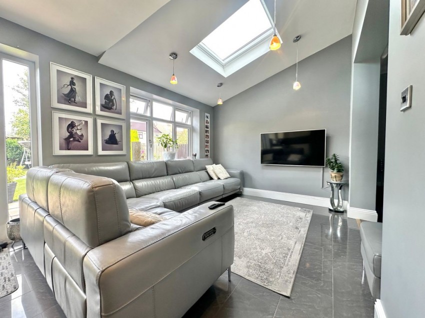 Images for Grasmere Avenue, Finham School Catchment area