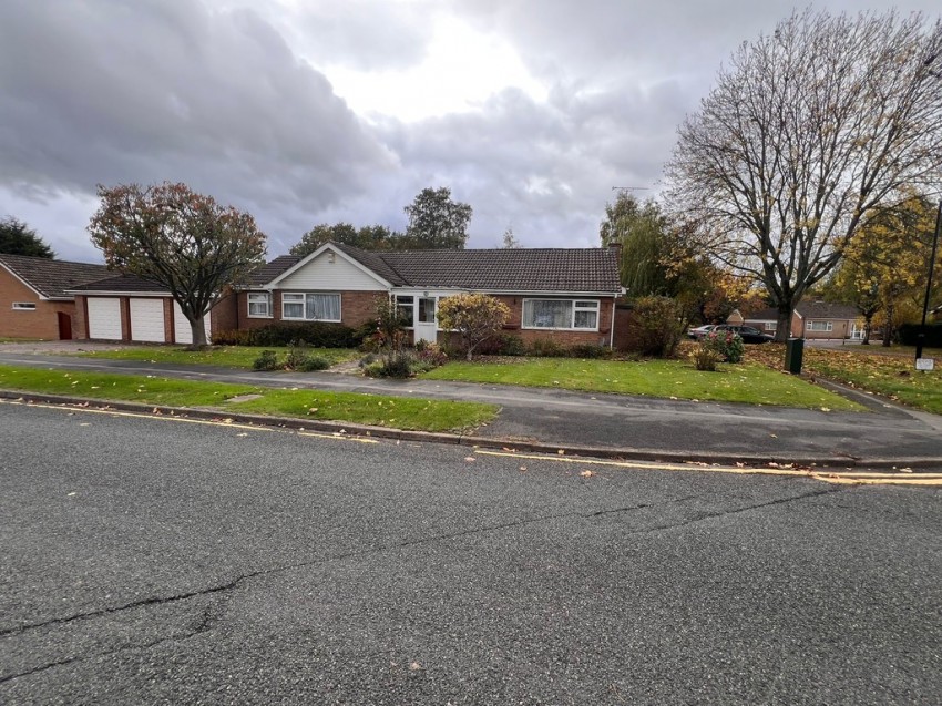 Images for Four bedroom Corner plot Bungalow