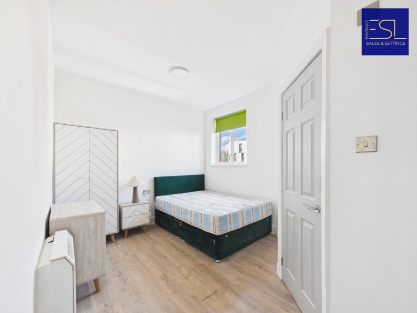 Images for Newly Refurbished Turnkey Investment